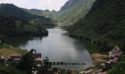 峨里湖度假村