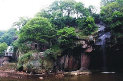 洞窝峡谷景区